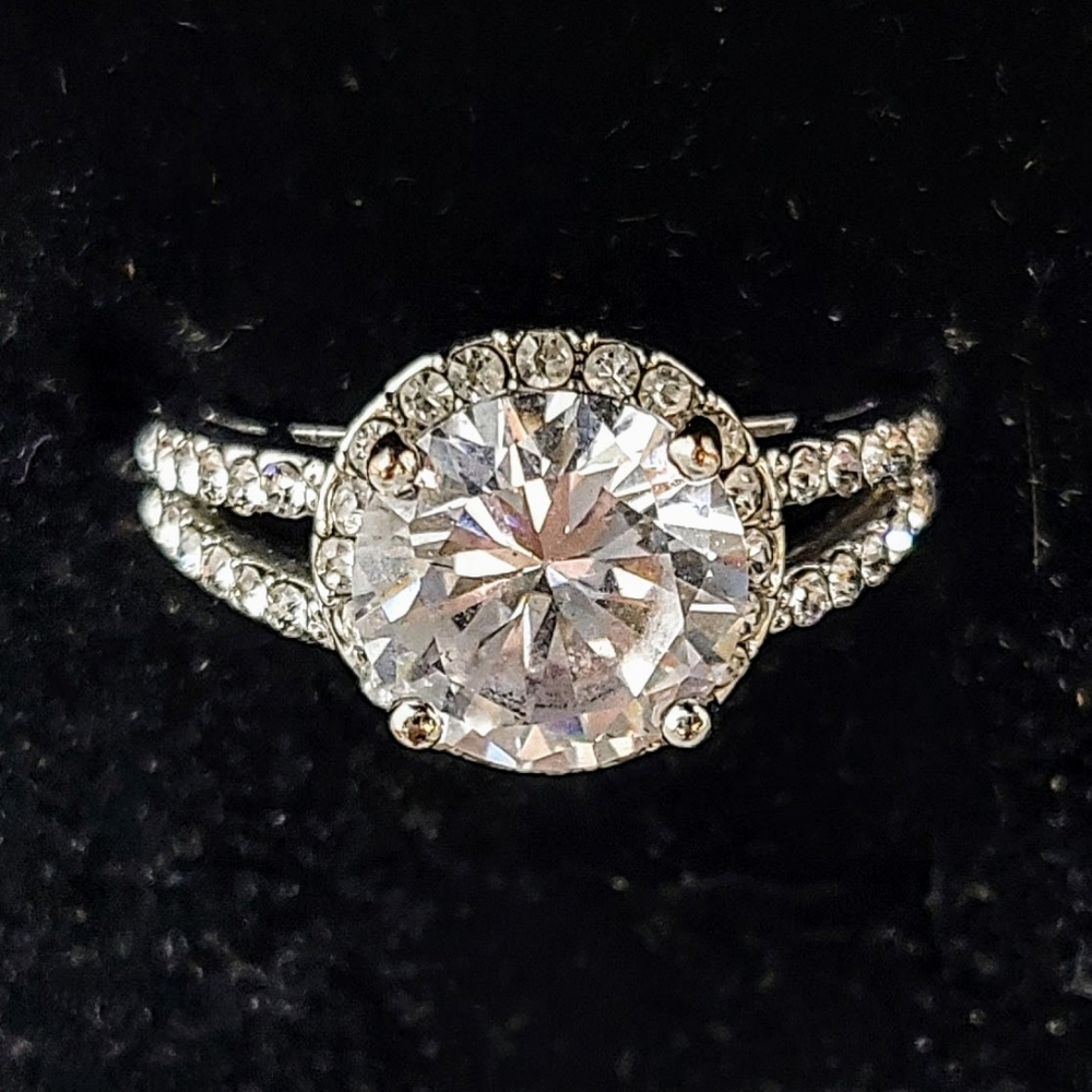 Split Shank Halo Solitare Ring Clear Lab CZ Silverplated Wedding Bridal Size 7.5